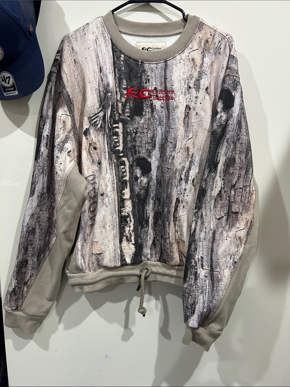 RCOS Off-White & Taupe RC Outdoor Supply' Logo Embroidered Sweatshirt